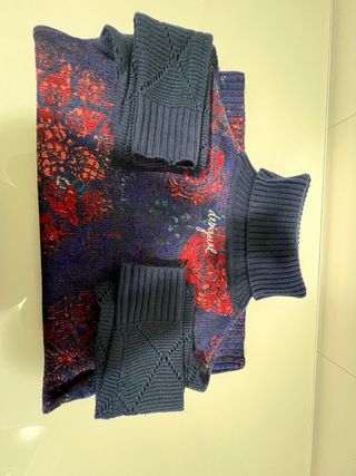 Jersey Desigual Talla M Flores Azul Rojo