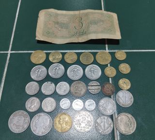 Billete 3 rublos 1938 y 32 monedas francesas