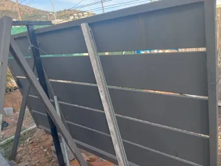 Portal de jardín, de 3 m ancho i 2 alto