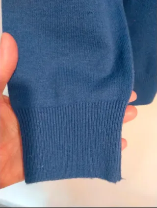 Jersey hombre cuello pico azul