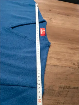 Jersey hombre cuello pico azul