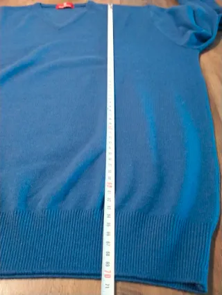 Jersey hombre cuello pico azul