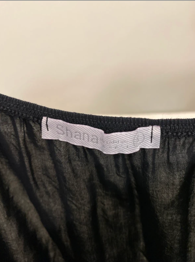 Blusa negra manga larga