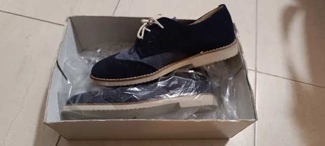 Zapatos comunión azul Talla 35,solo una puesta.