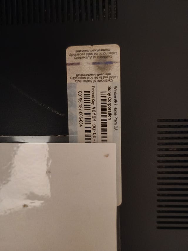 Notebook Sony Vaio Intec core i3-2330 M CPU