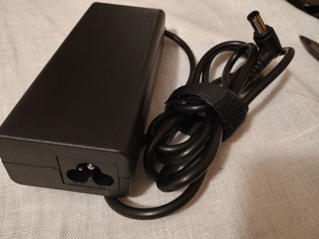 Notebook Sony Vaio Intec core i3-2330 M CPU