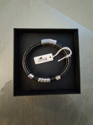 Pulsera Lotus Cuero y Acero