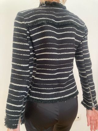 Chaqueta Mango rayas flecos