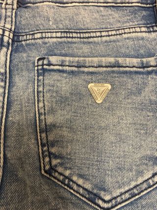 Pantalón vaquero Guess mujer talla 27  tiro medio