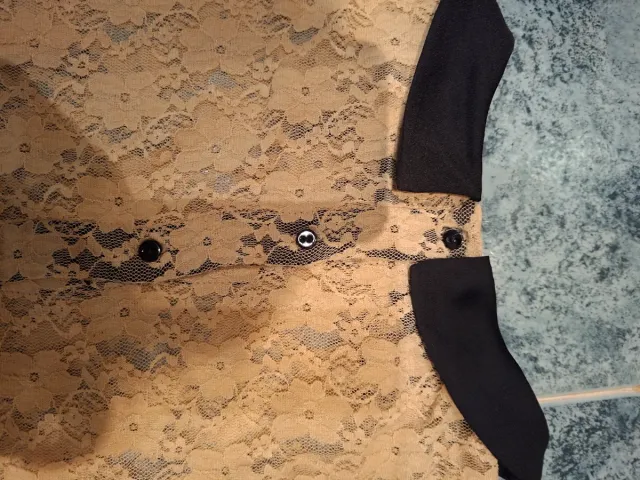 Camiseta Zara Basic encaje beige talla única