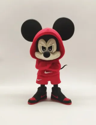 Muñeco Mickey Nike