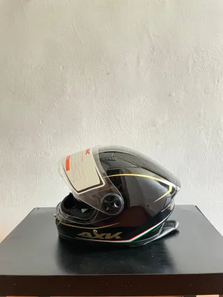 Casco de moto AXK negro