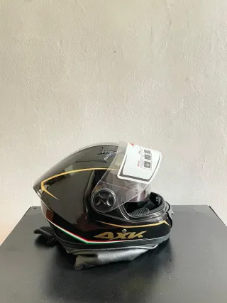 Casco de moto AXK negro