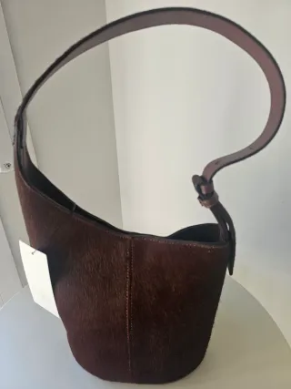 Bolso de piel tipo saca marrón