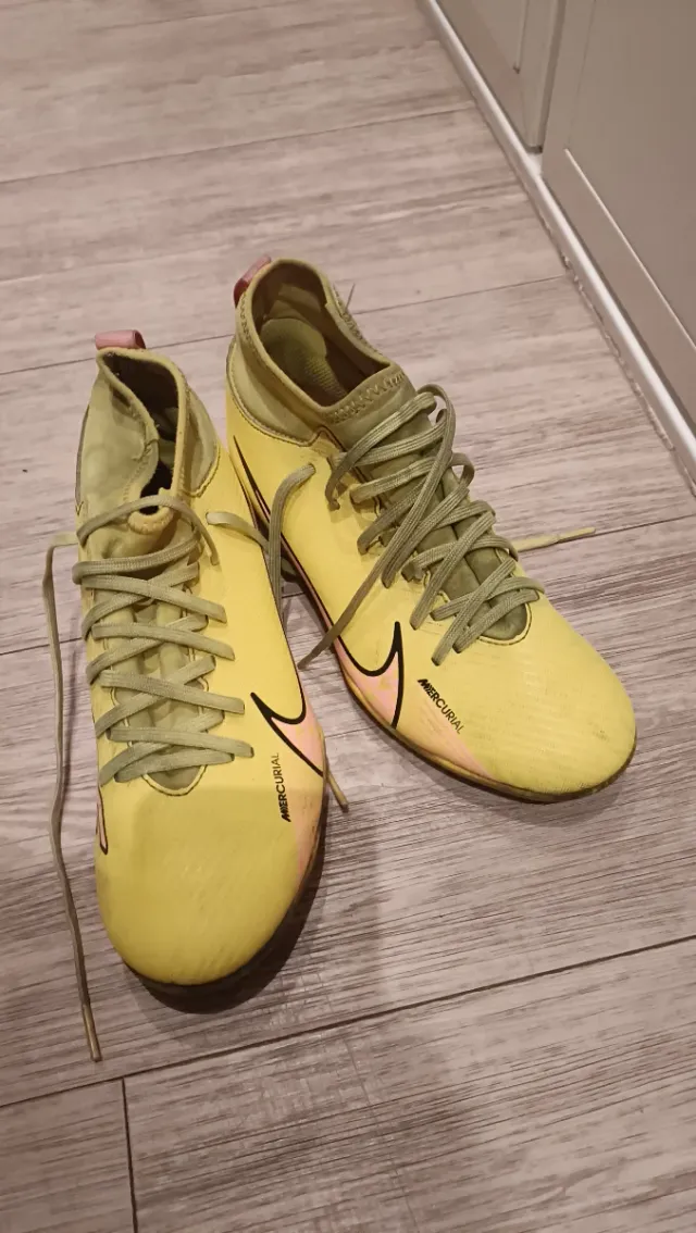 Botas de fútbol Nike Mercurial Amarillas