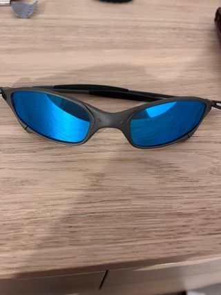 Gafas de sol azules