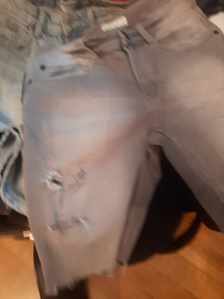 Pantalón vaquero corto Bershka T38