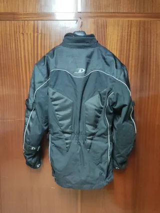 Chaqueta de moto negra