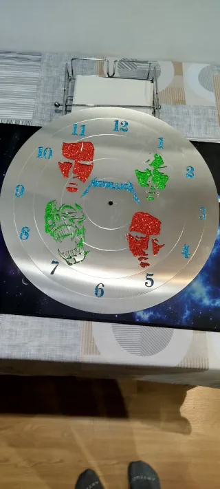 Chapa inoxidable con diseño de momia