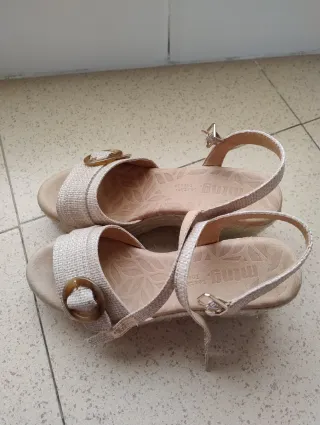 Sandalias Mustang Beige