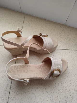 Sandalias Mustang Beige