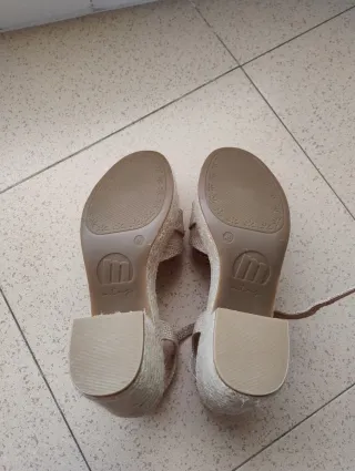 Sandalias Mustang Beige