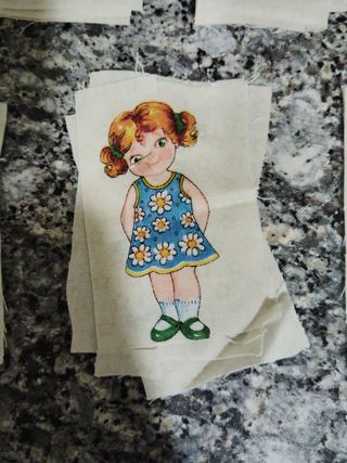 Muñecos recortables tela niño y niña. Unas 50 unid