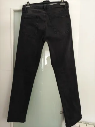 Pantalón vaquero negro hombre