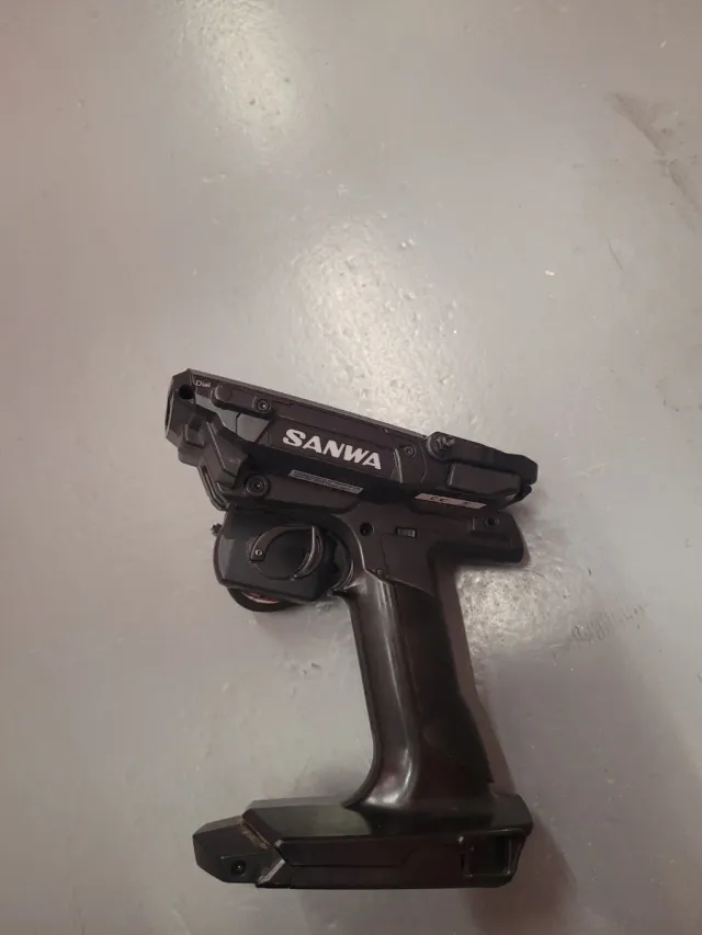 Emisora Sanwa FH5 M17