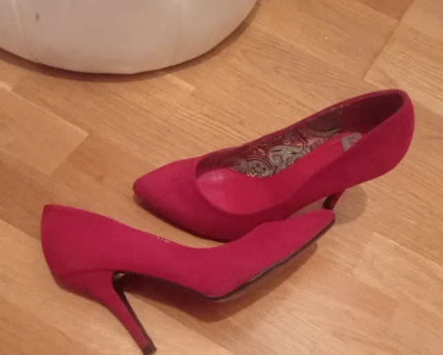 Zapatos de salón rojos