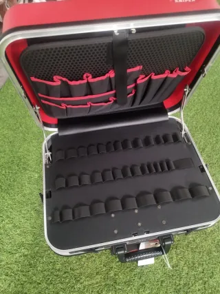 Maleta KNIPEX con ruedas para electricista