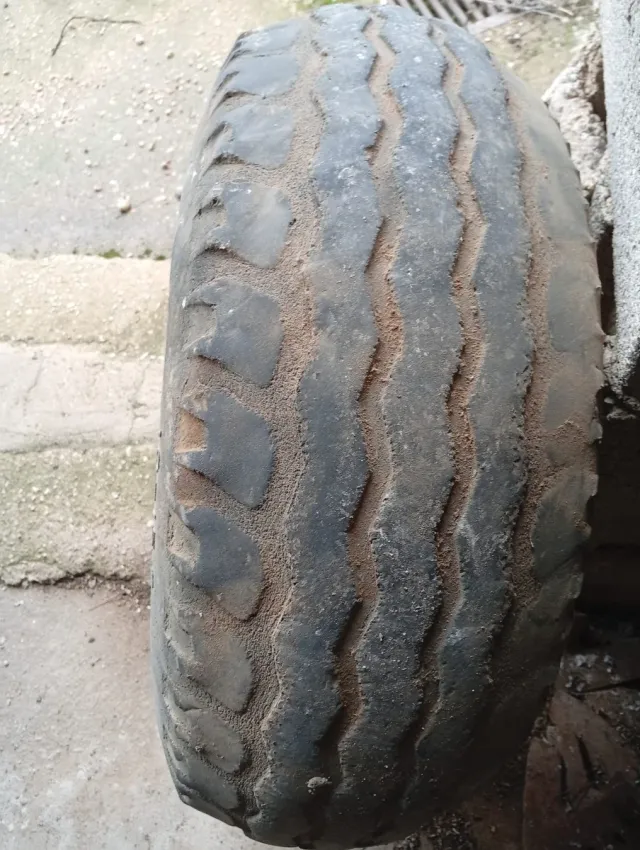 Rueda 10-15.3 para remolque agrícola