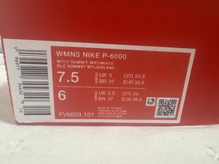 Zapatillas p-6000  Nike grises y blancas