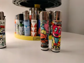 Pack 40 • 4 Accendini Clipper