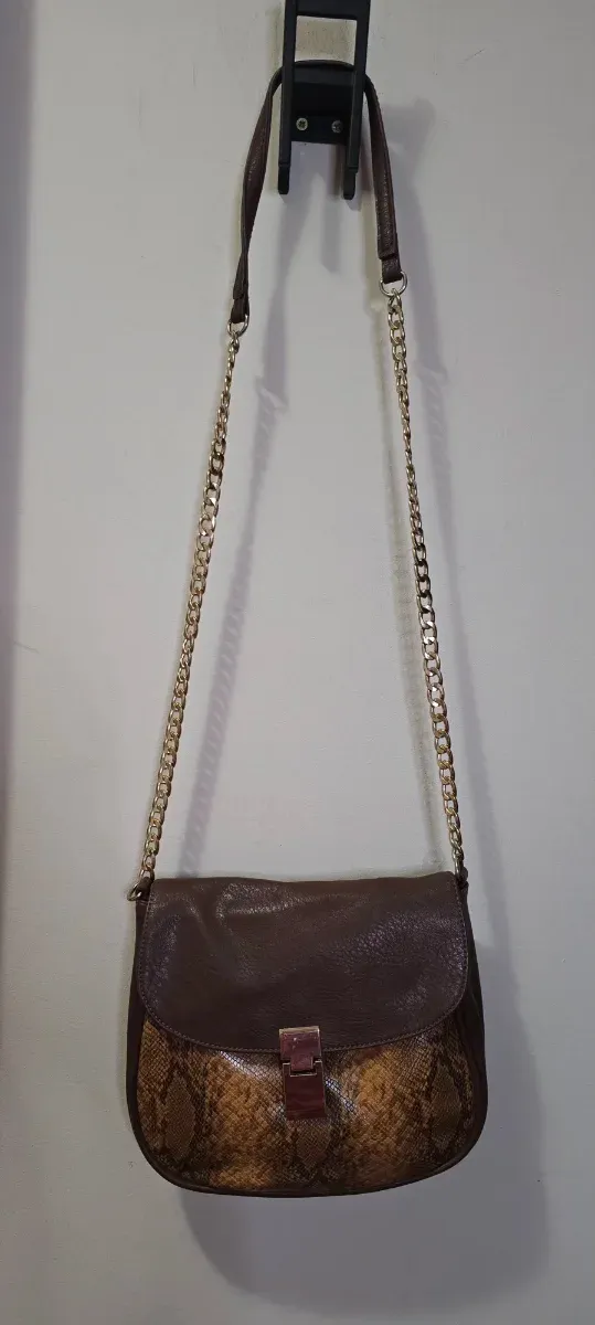 Bolso piel serpiente marrón y dorado