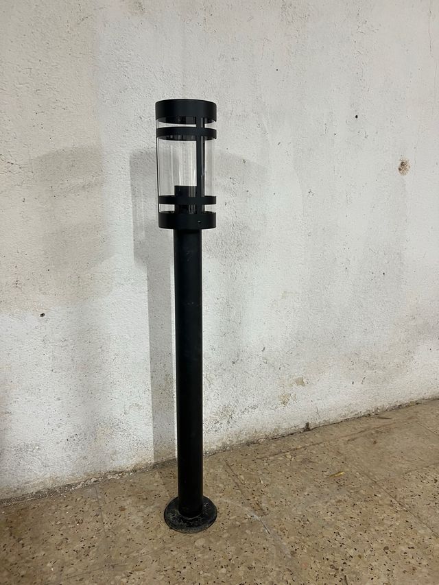 Farolillos de jardín negros