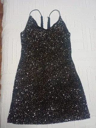 Vestido Negro con Lentejuelas negras plateadas