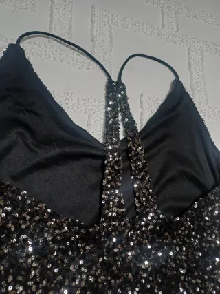 Vestido Negro con Lentejuelas negras plateadas