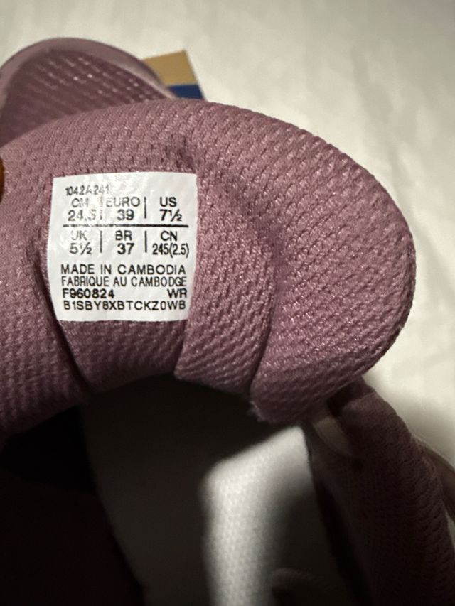 Zapatillas Asics Pádel Mujer Moradas. Talla 39