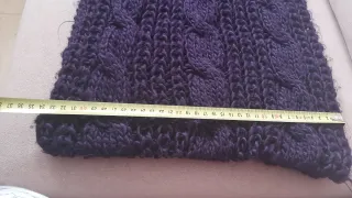 Cuello de lana morado. Bufanda