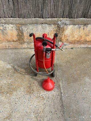 Máquina Chorro Arena 40L más dos sacos de arena