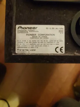 Equipo de música Pionner,dos altavoces y subwoofer