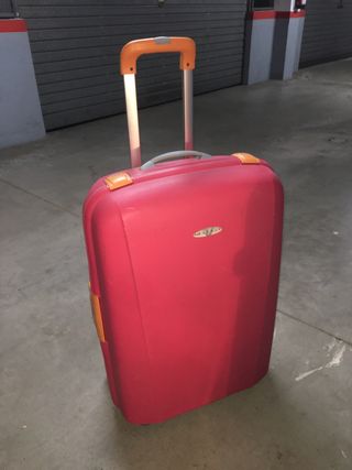 Maleta de viaje roja 33 kg