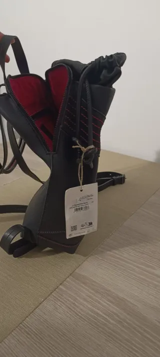 Mochila Desigual Piel Negra y Roja