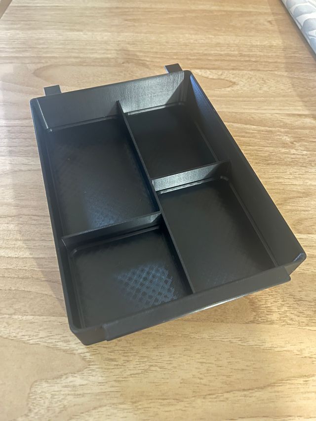 Bandeja consola central Omoda 9