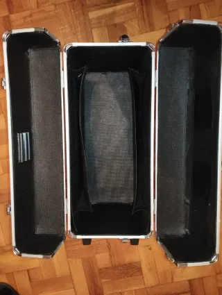 Maletín carrito con ruedas y candado