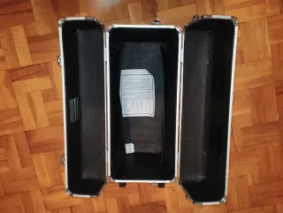 Maletín carrito con ruedas y candado