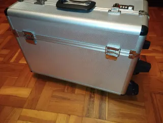 Maletín carrito con ruedas y candado