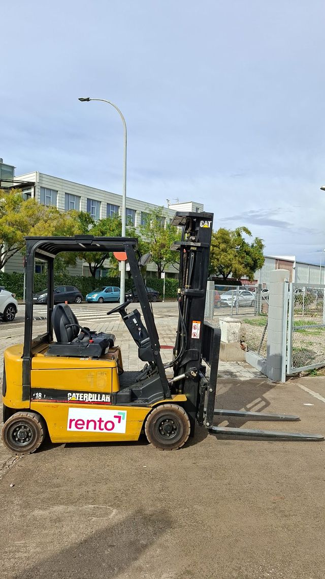 Alquiler de Carretilla Elevadora Eléctrica CAT