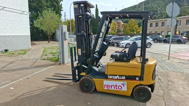 Alquiler de Carretilla Elevadora Eléctrica CAT